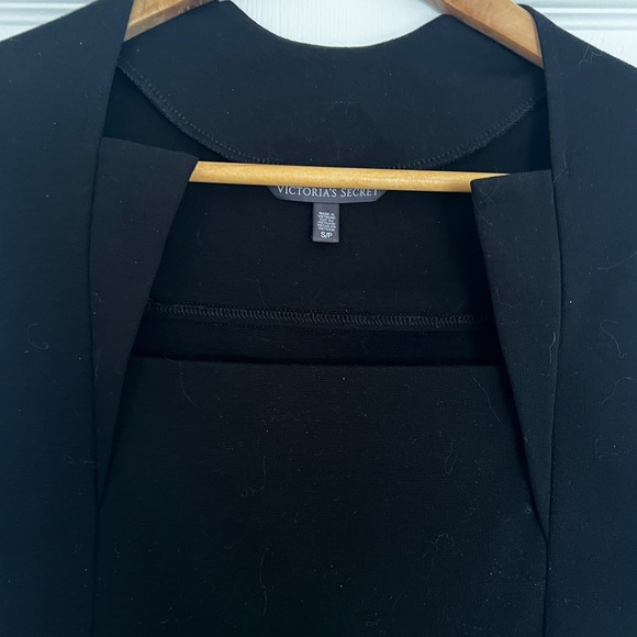 Victoria's Secret cut-out neckline black blouse top - Picture 4 of 6